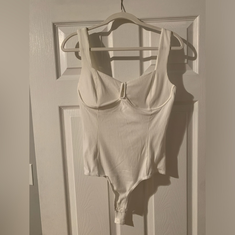 Lane 201 white bodysuit. Size medium
